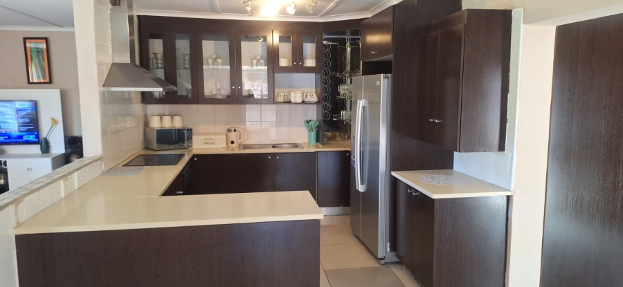 5 Bedroom Property for Sale in Gonubie Eastern Cape